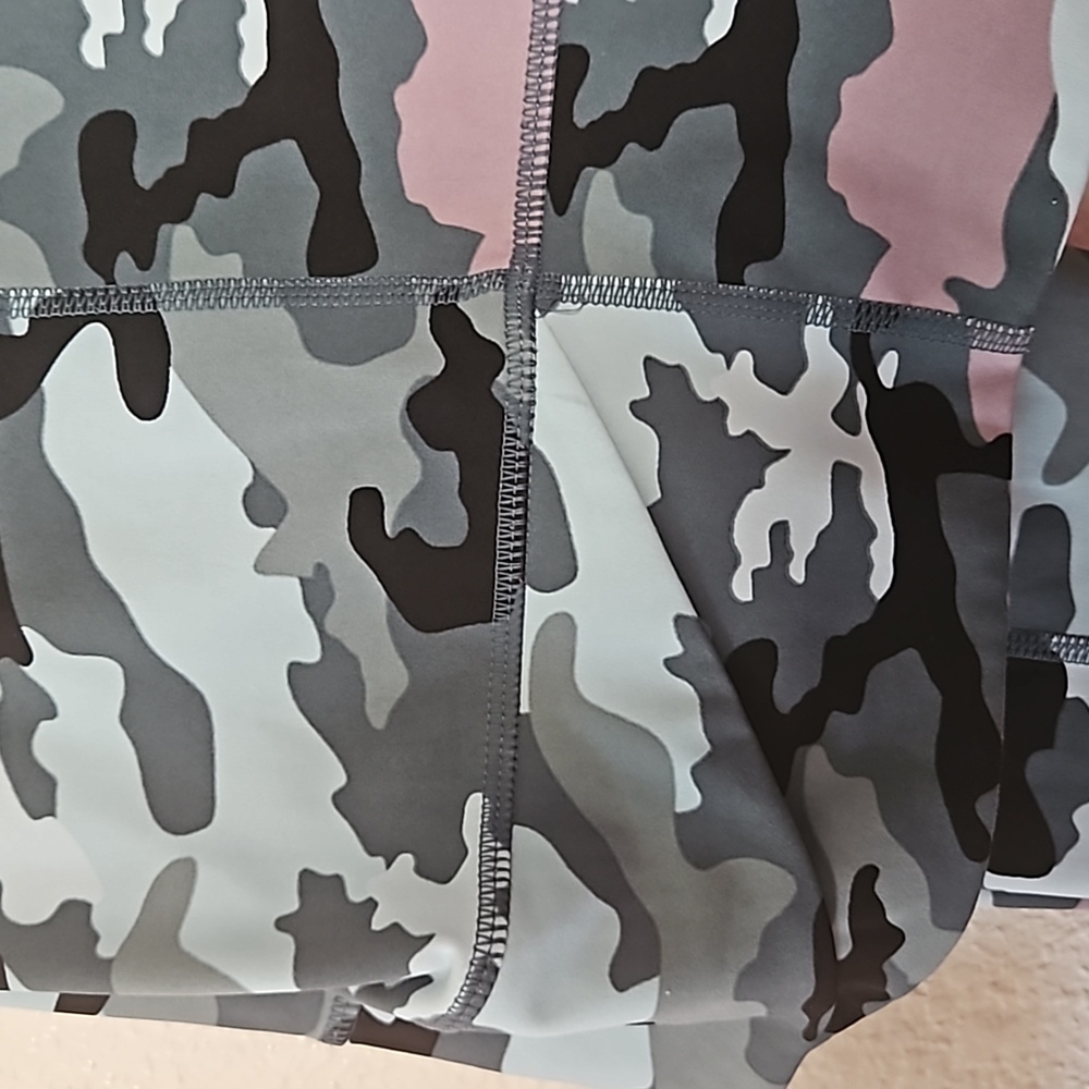 Pants - Picture 3 of 4